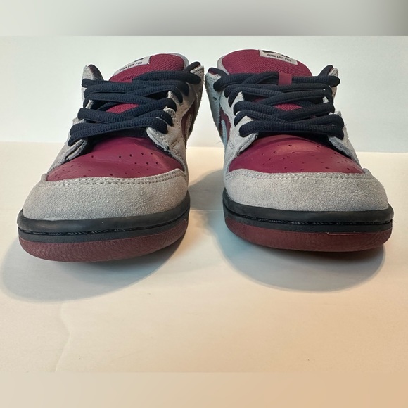 🔥Nike SB Dunk Low Atmosphere Grey True Berry Size 8.5 - Picture 10 of 16